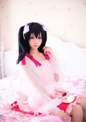 美女打开腿露出奶口扒开摸视频_BD韩语电影完整版