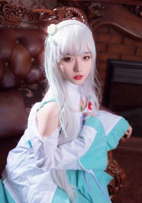 女人扣逼喷水免费观看_1080动漫在线观看